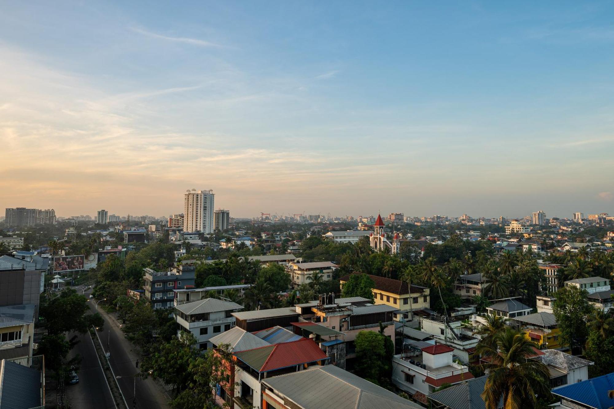Cj Grande By Jesway Hotels & Resorts Kochi Zewnętrze zdjęcie