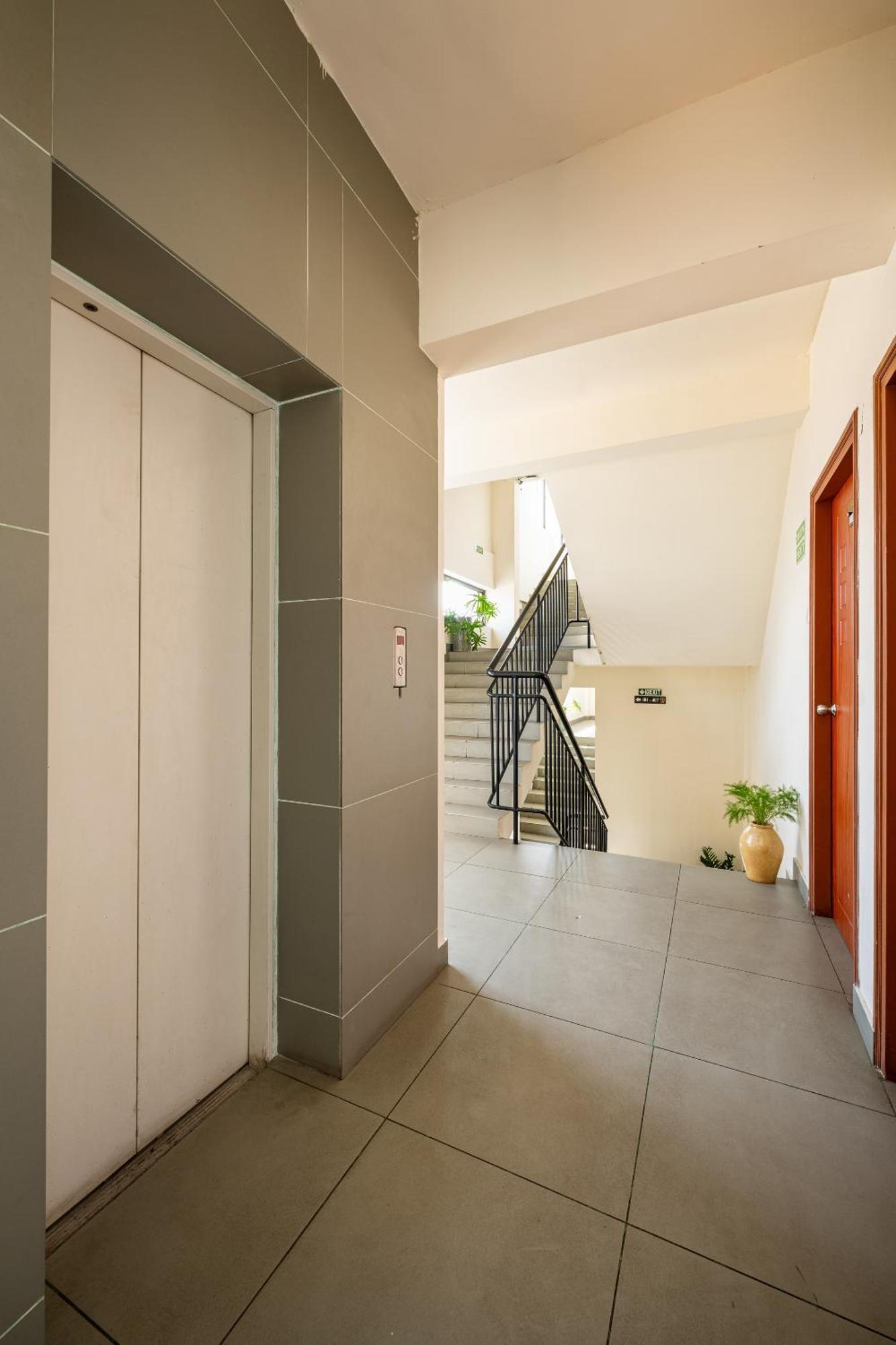 Cj Grande By Jesway Hotels & Resorts Kochi Zewnętrze zdjęcie