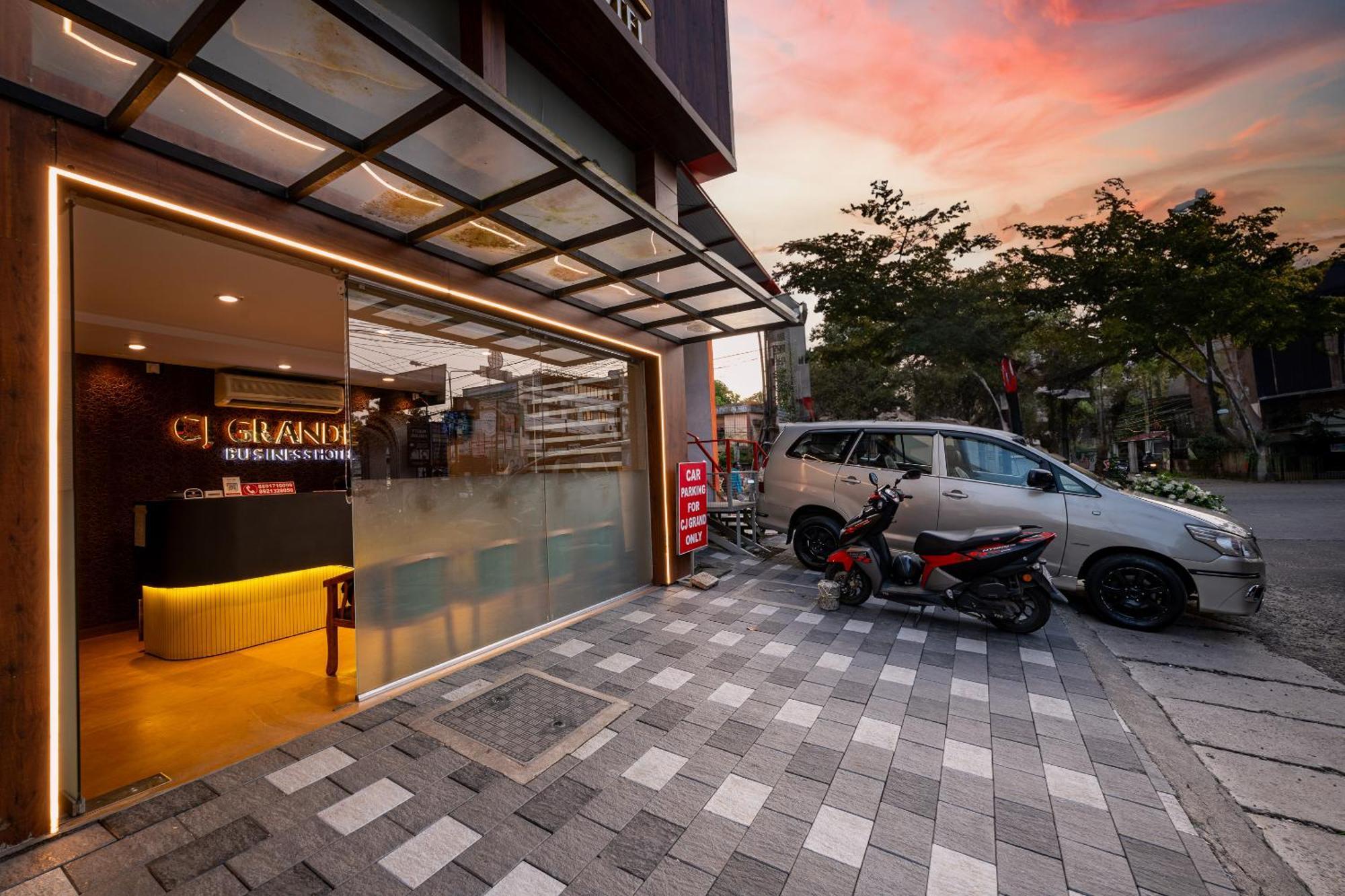 Cj Grande By Jesway Hotels & Resorts Kochi Zewnętrze zdjęcie