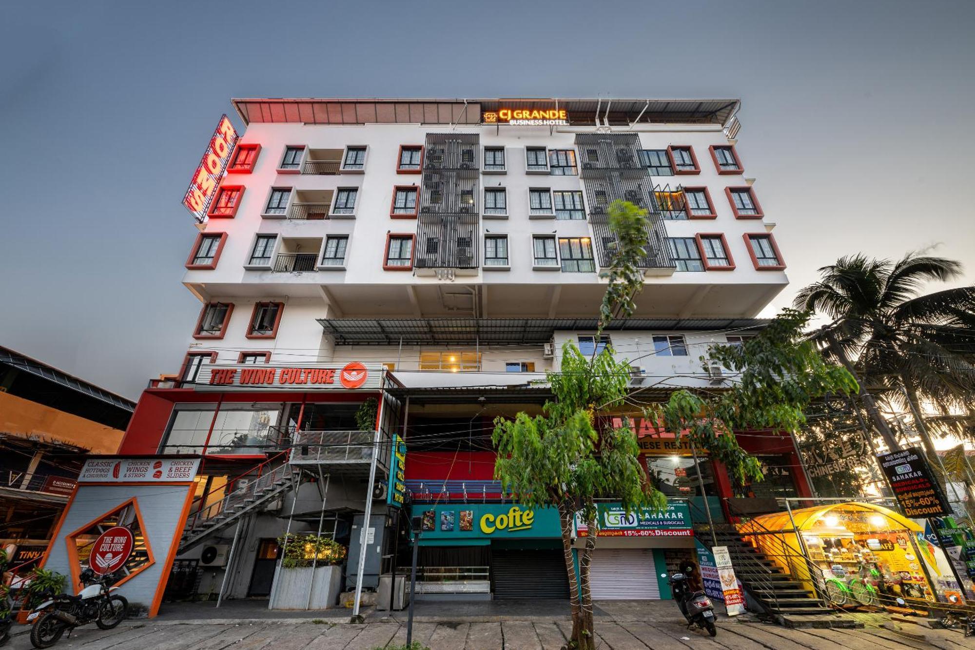 Cj Grande By Jesway Hotels & Resorts Kochi Zewnętrze zdjęcie